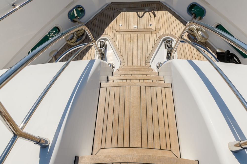 Fore,Deck,Of,Luxury,Super,Yacht.,Teak,Deck,On,Luxury