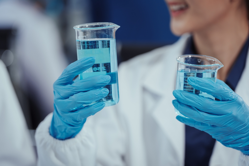 Team,Of,Asian,Scientists,Working,In,Modern,Laboratory,Equipped,Microscopes,