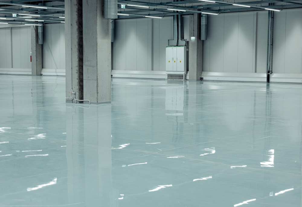 High-gloss,Epoxy,Finishes,In,A,Warehouse,Floor,,Self,Leveling,Epoxy
